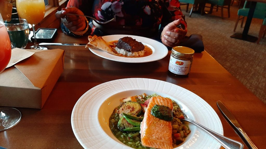 Salmon plate with Royal Tiso